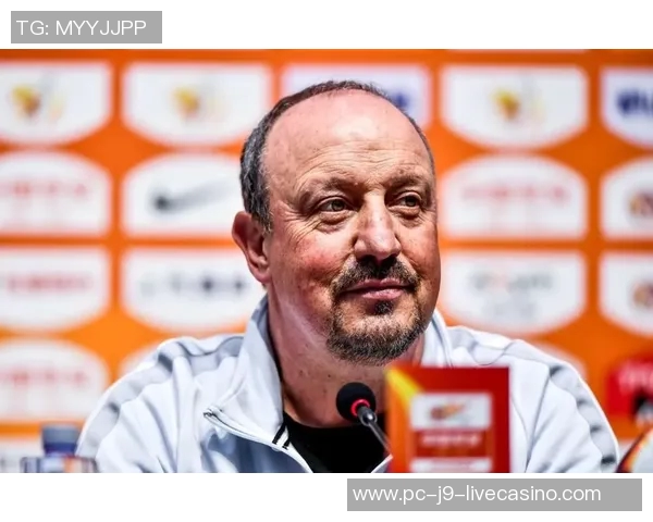 足球换人手势的意义与技巧解析助你成为场上战术大师