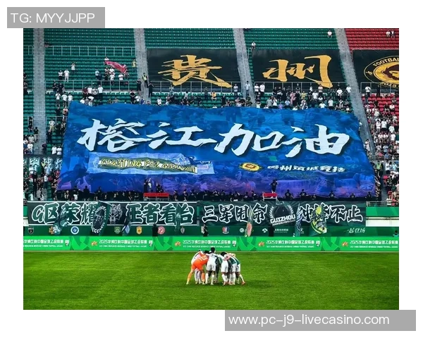 足球首发阵容解析与战术布局探讨助你更好理解比赛精彩瞬间